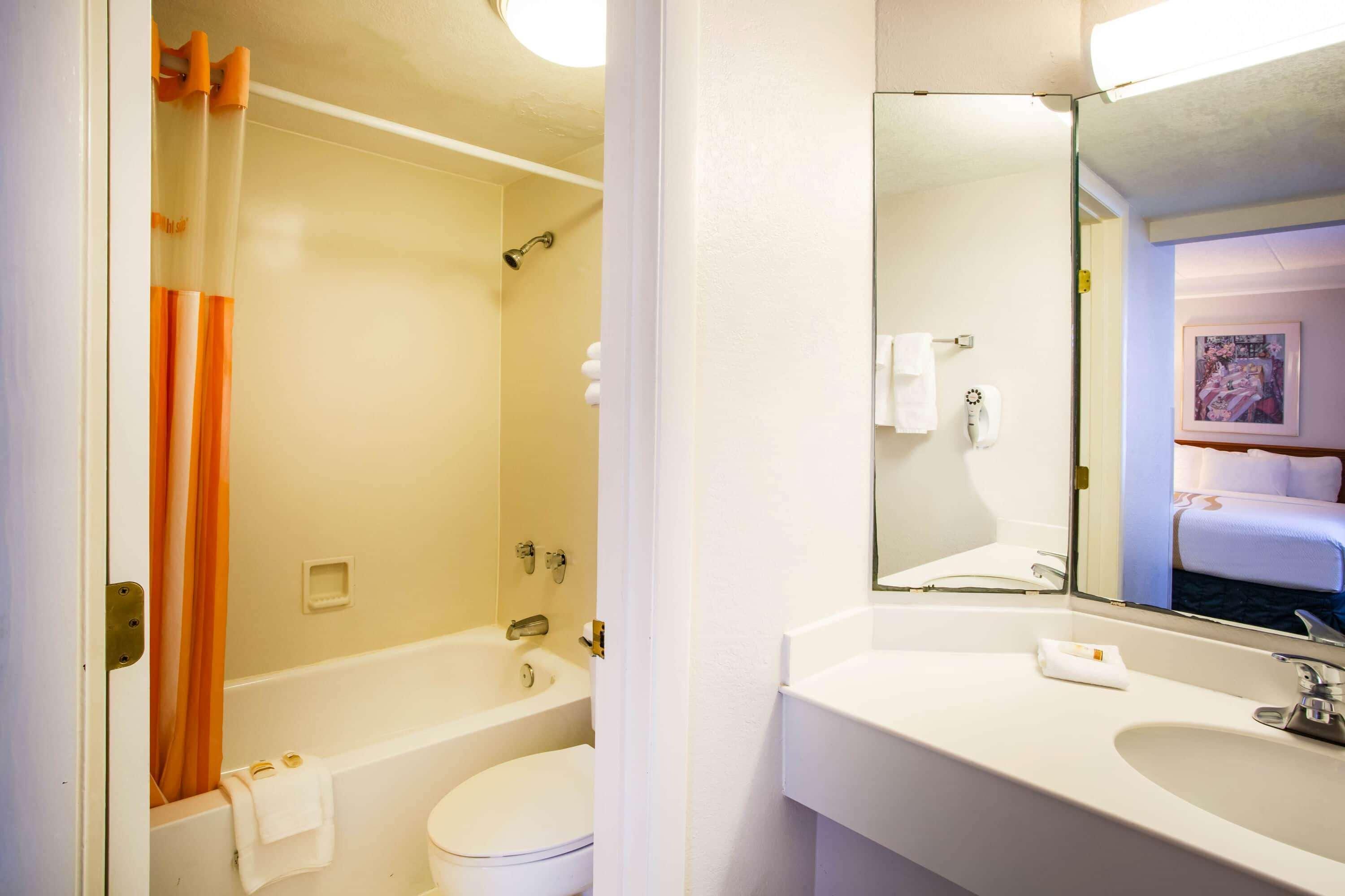 La Quinta Inn By Wyndham Norfolk Virginia Beach Extérieur photo