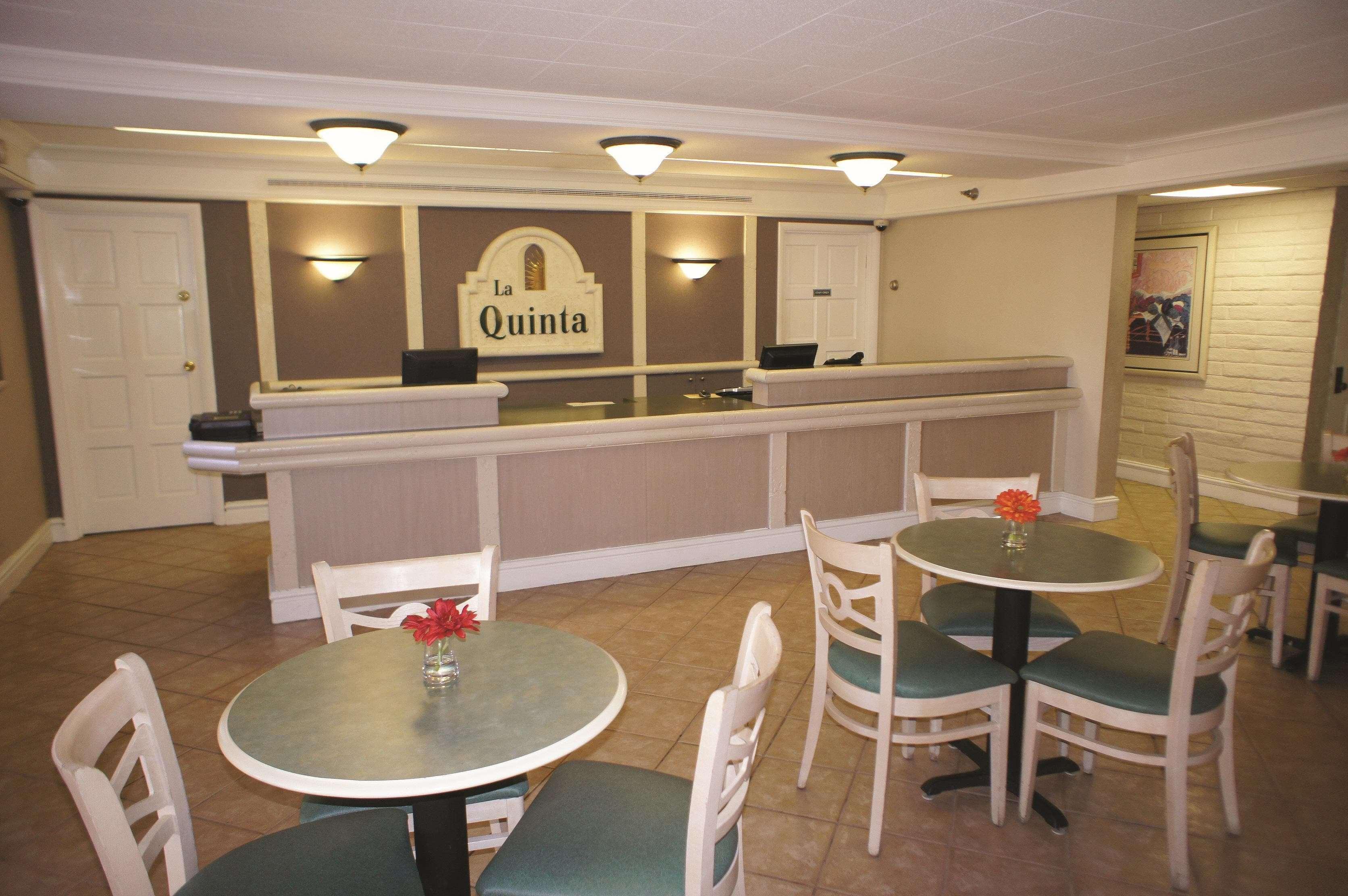 La Quinta Inn By Wyndham Norfolk Virginia Beach Extérieur photo