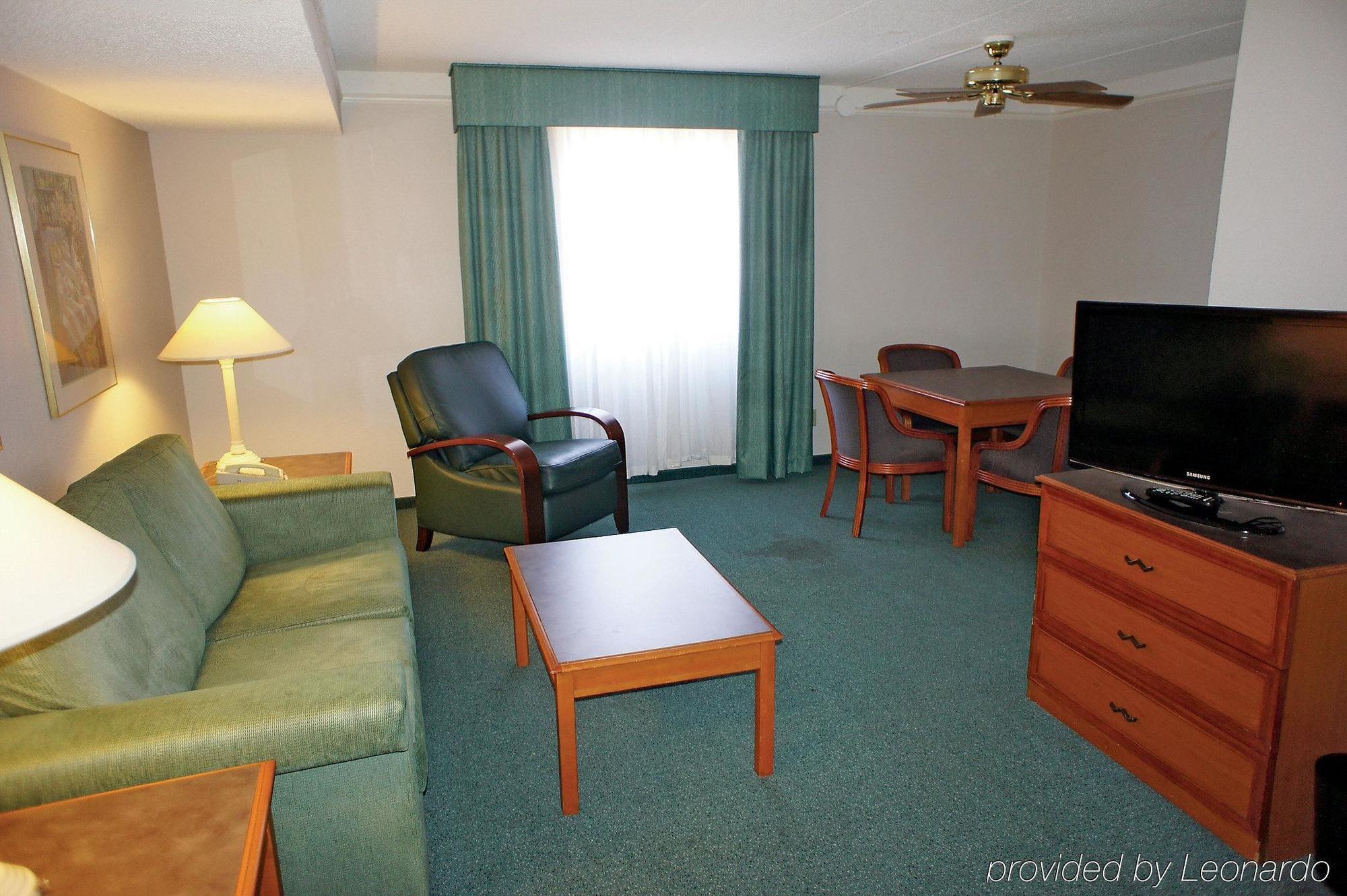 La Quinta Inn By Wyndham Norfolk Virginia Beach Extérieur photo